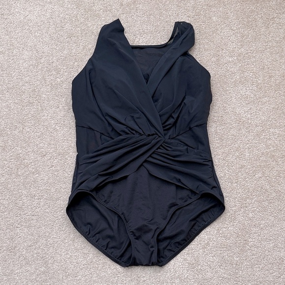 NWOT Miraclesuit Illusionist Palma Full Coverage Black One Piece Swimsuit 16W - Picture 3 of 11